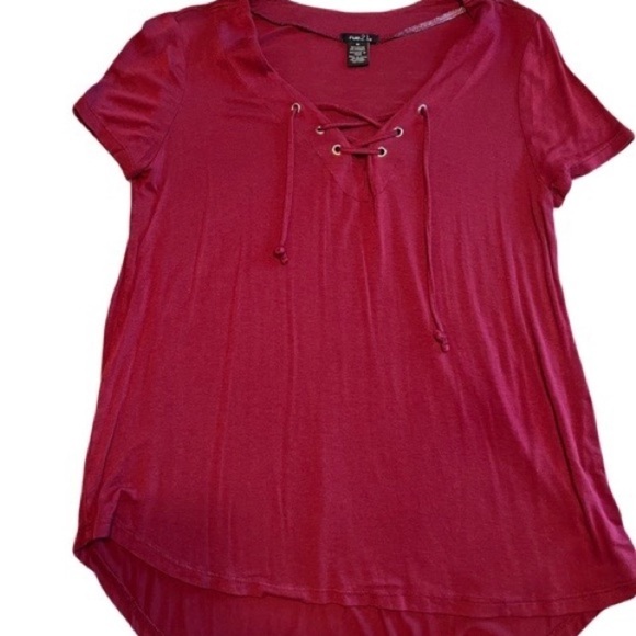 RUE 21 lace up T - Picture 1 of 4